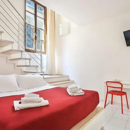 Apartment Red Loft Near Duomo-hosted By Sweetstay Florenz