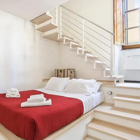 Red Loft Near Duomo-hosted By Sweetstay Florencja